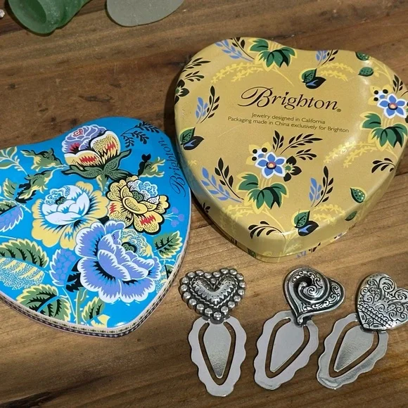Brighton Heart Floral Tin Box with 3 Silver Heart Pagemarkers/Bookmarks - Picture 9 of 11